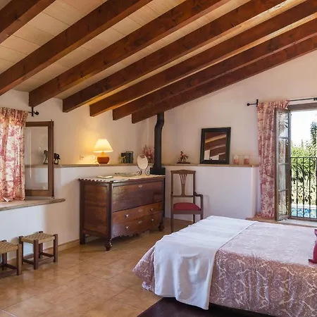 Hort De Roig Holiday home